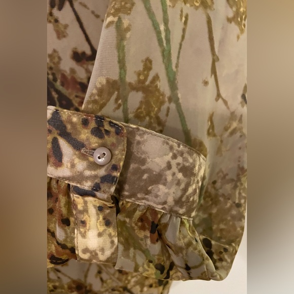 COLDWATER CREEK
BEIGE/BROWN FLORAL
DESIGN CHIFFON BLOUSE SZ L - Picture 5 of 9